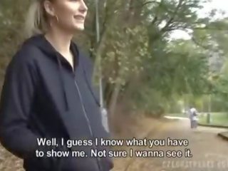 تشيكي الهاوي jogging فتاة يحصل على بعض اللعنة إلى نقد
